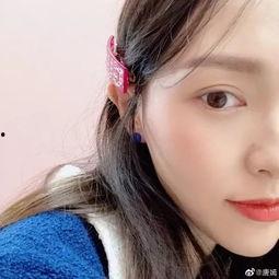 粉头发吃瓜女生,揭秘校园里的时尚潮流与八卦风云